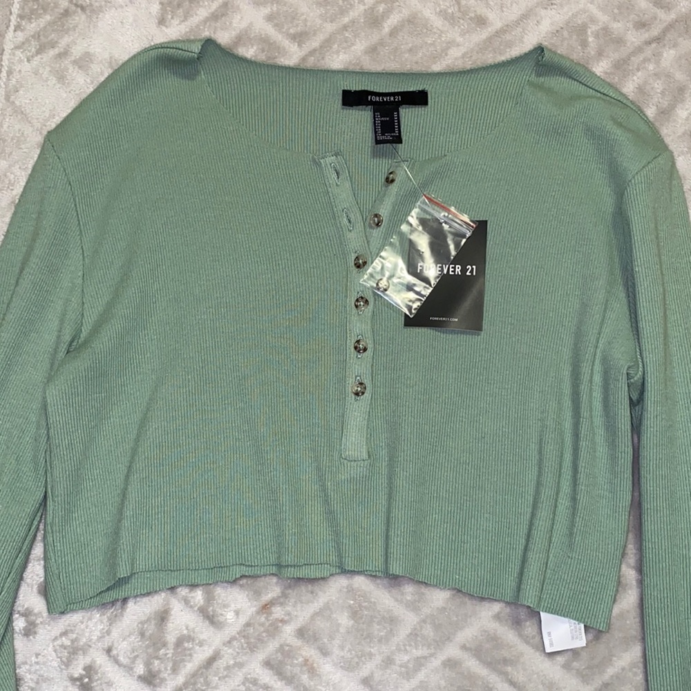 CROPPED LONG SLEEVE FOREVER 21 MUTED GREEN TOP